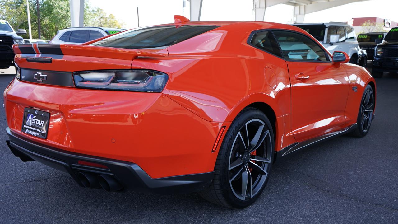 Chevrolet Camaro 2dr Cpe 2SS 2018