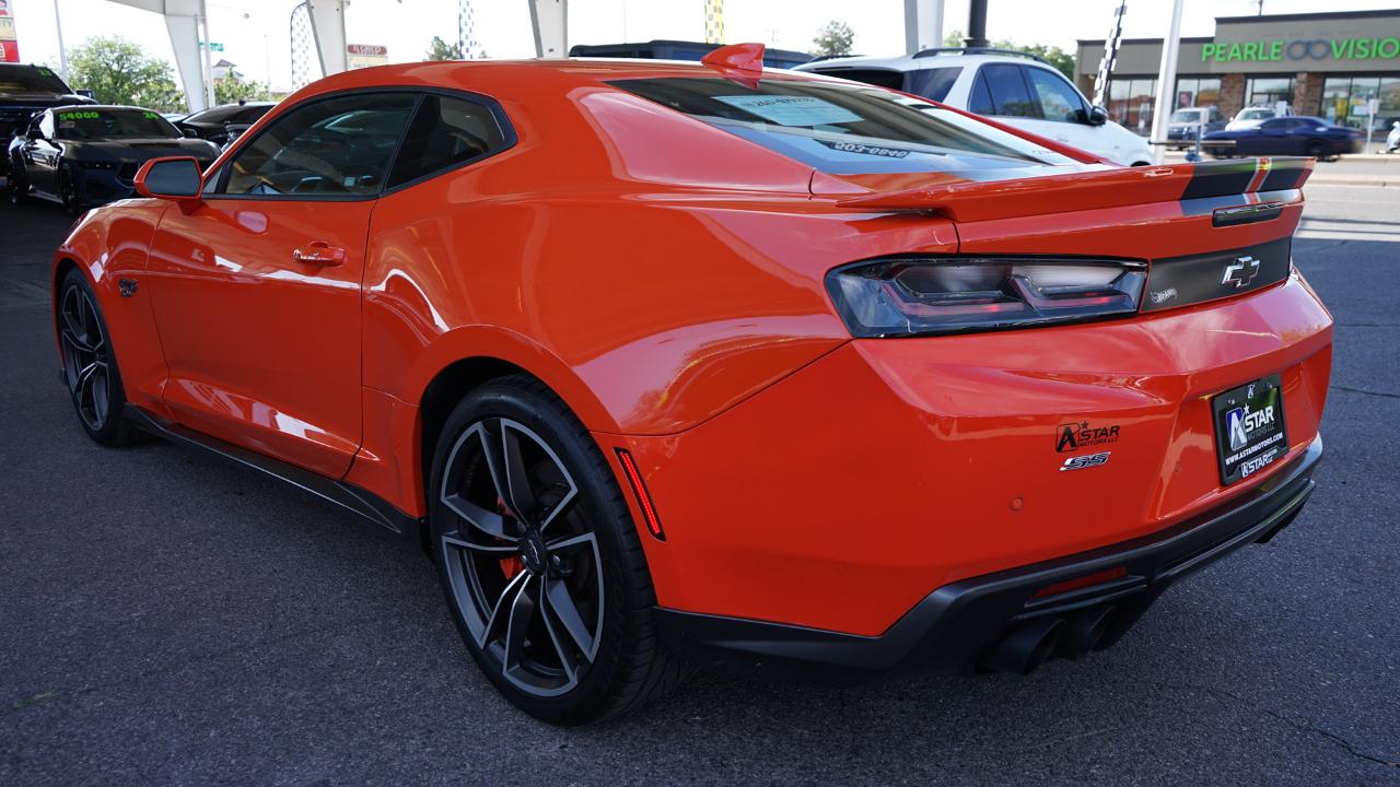 Chevrolet Camaro 2dr Cpe 2SS 2018