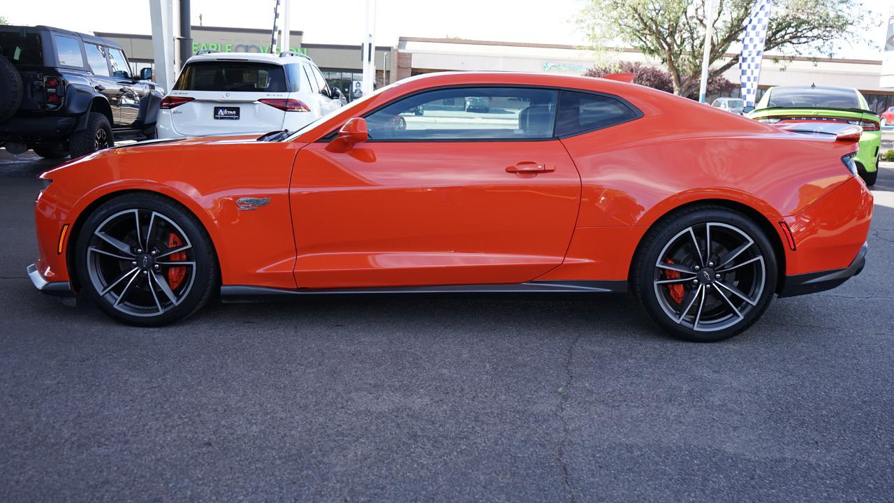 Chevrolet Camaro 2dr Cpe 2SS 2018