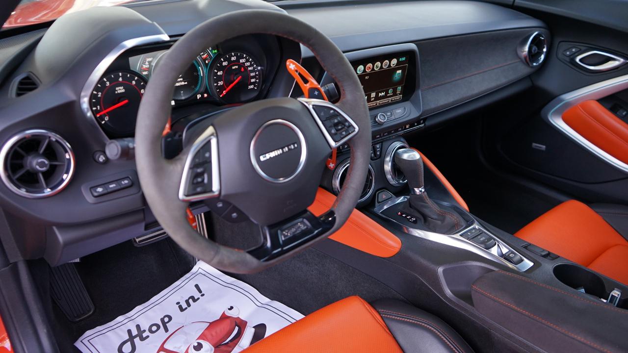 Chevrolet Camaro 2dr Cpe 2SS 2018