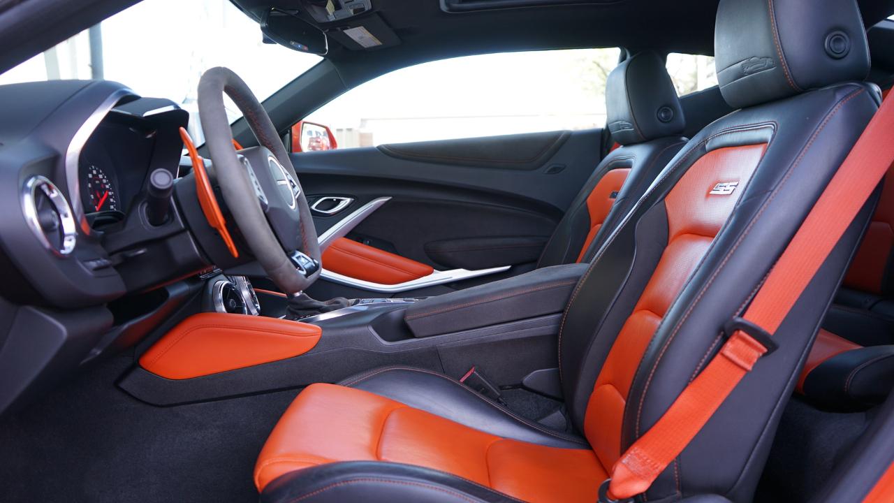 Chevrolet Camaro 2dr Cpe 2SS 2018