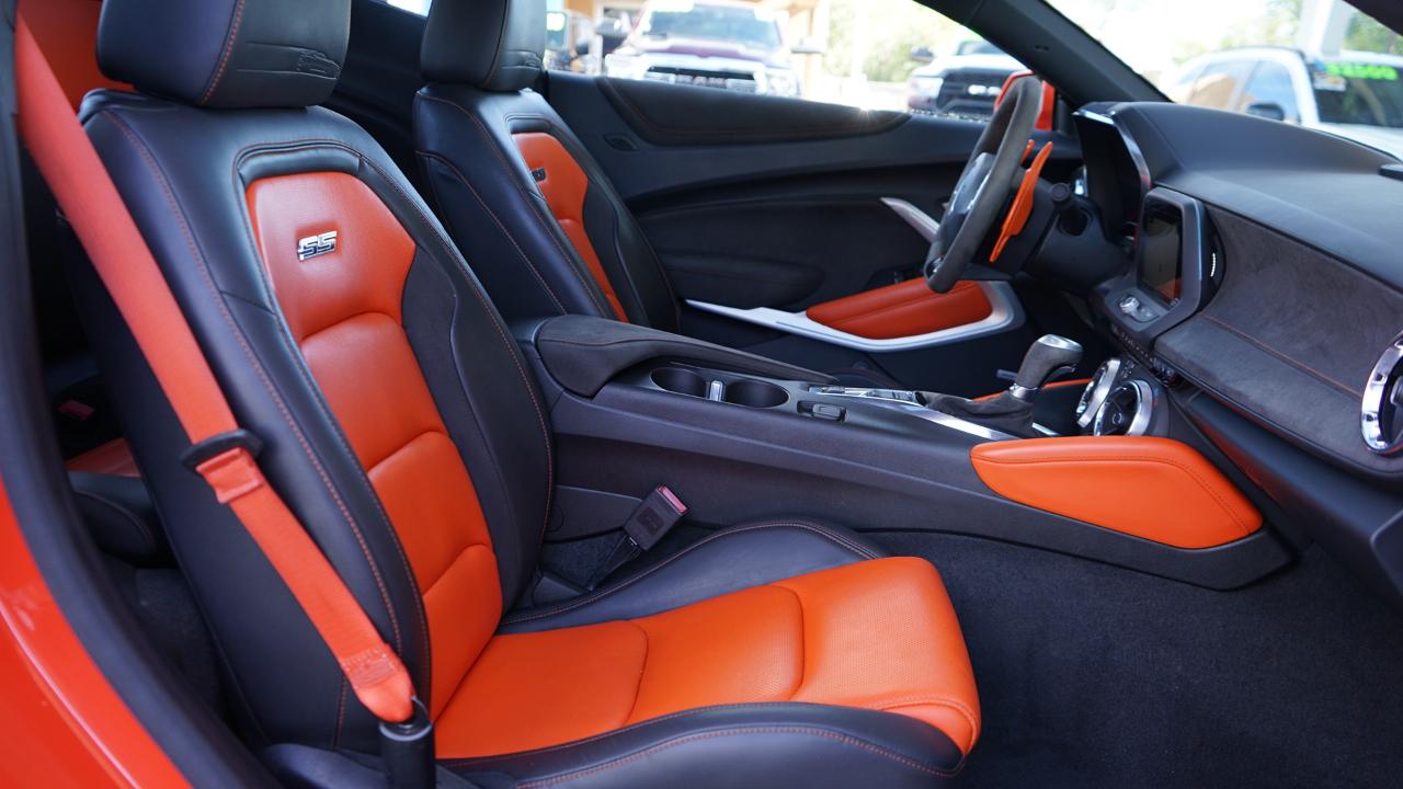 Chevrolet Camaro 2dr Cpe 2SS 2018