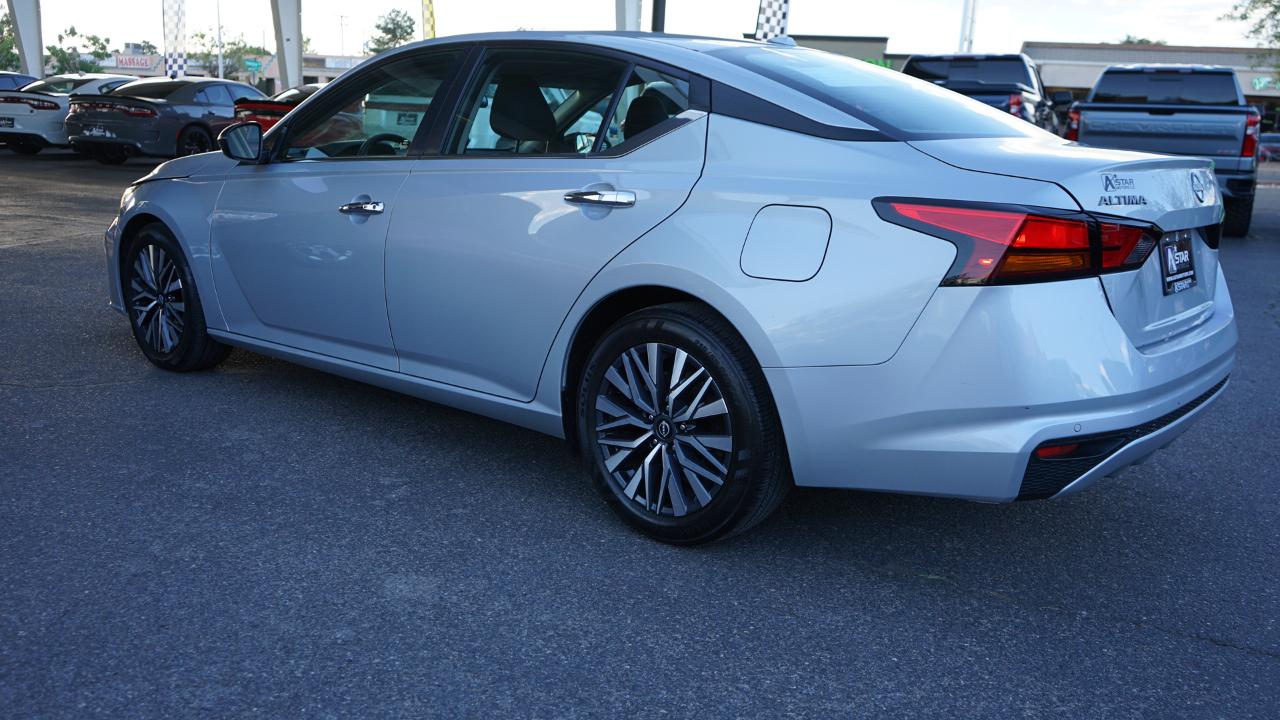 Nissan Altima 2.5 SV Sedan 2024