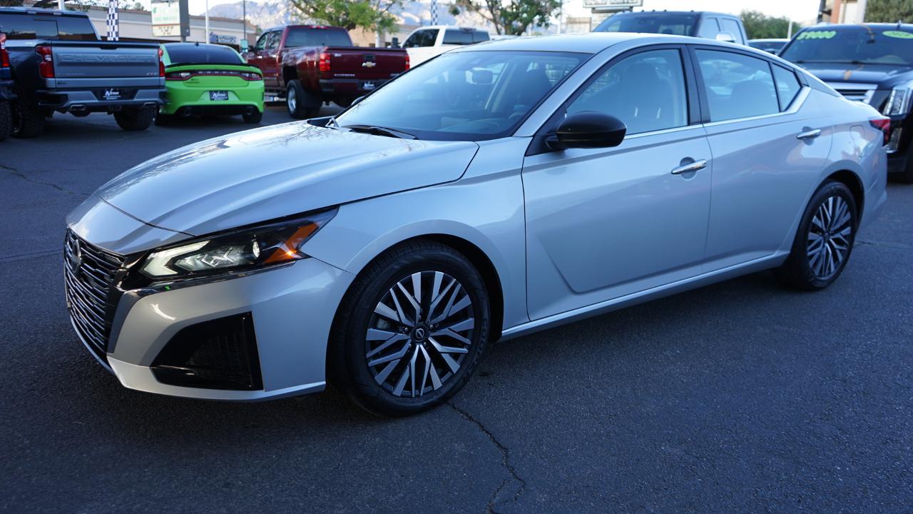 Nissan Altima 2.5 SV Sedan 2024