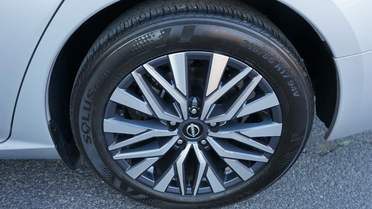 Nissan Altima 2.5 SV Sedan 2024