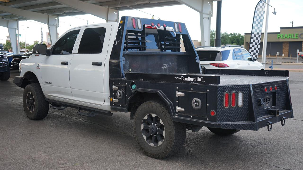 RAM 2500 Tradesman 4x4 Crew Cab 6'4" Box 2022