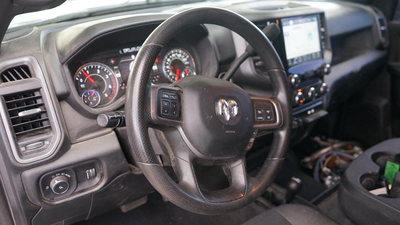 RAM 2500 Tradesman 4x4 Crew Cab 6'4" Box 2022