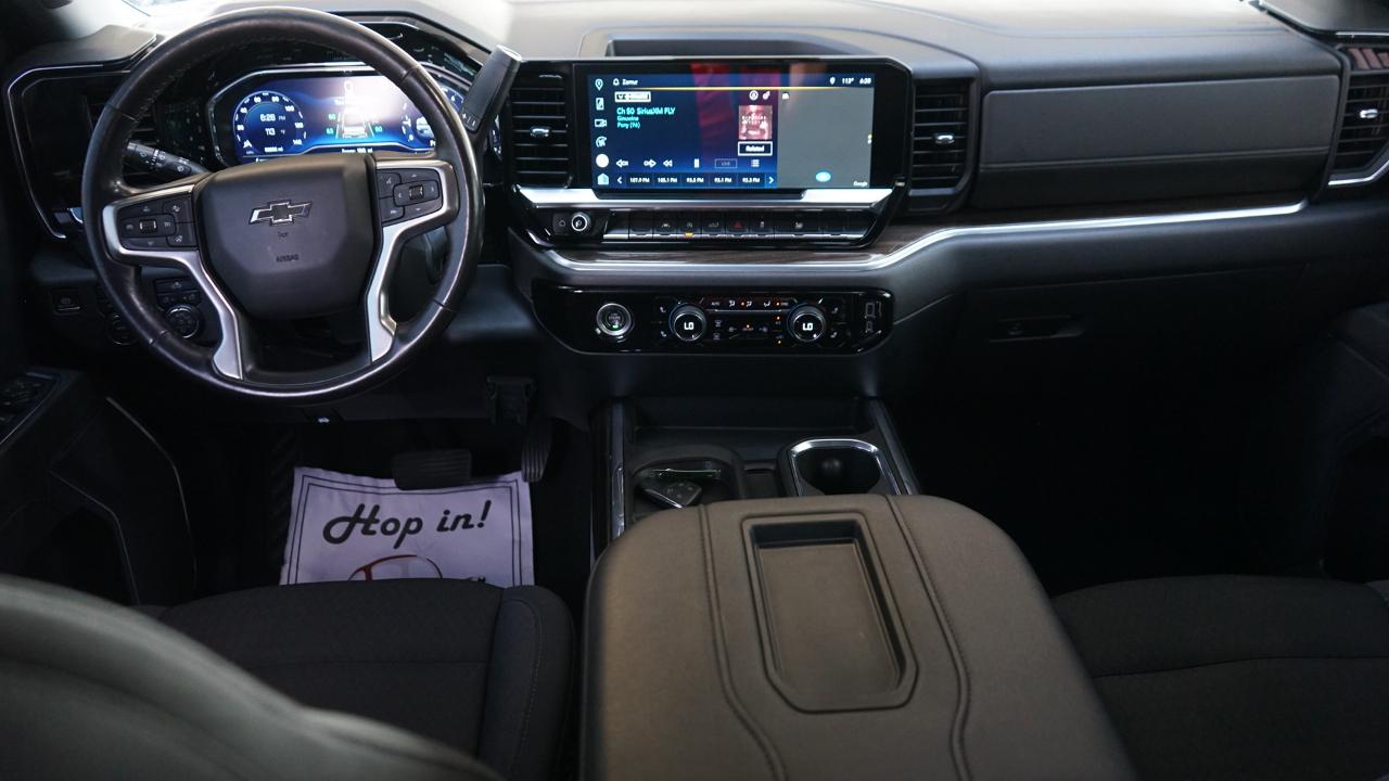 Chevrolet Silverado 1500 4WD Crew Cab 157" RST 2022