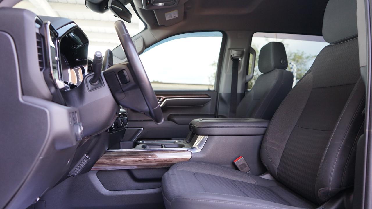 Chevrolet Silverado 1500 4WD Crew Cab 157" RST 2022