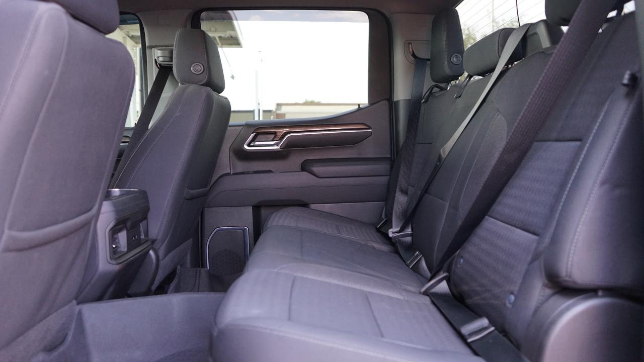 Chevrolet Silverado 1500 4WD Crew Cab 157" RST 2022