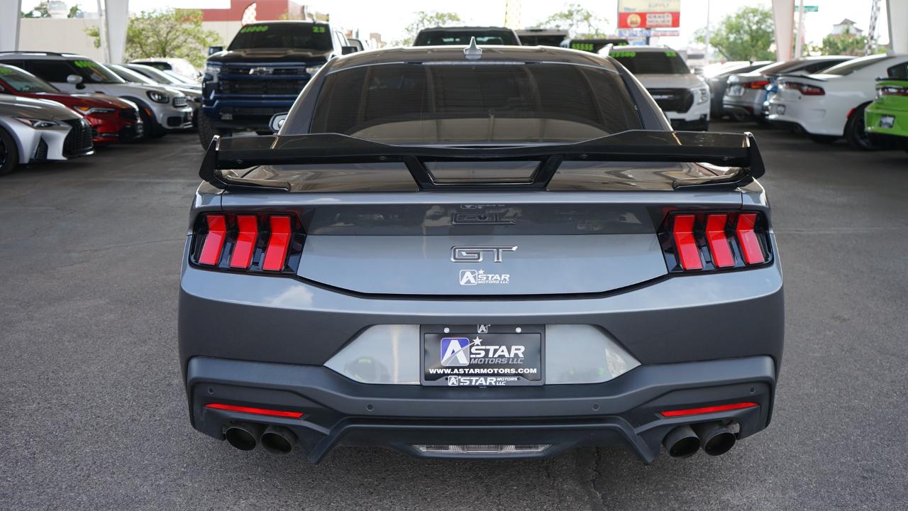 Ford Mustang GT Fastback 2025