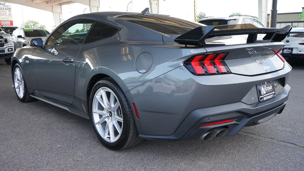 Ford Mustang GT Fastback 2025