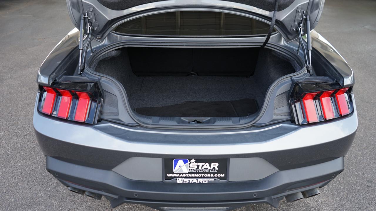 Ford Mustang GT Fastback 2025