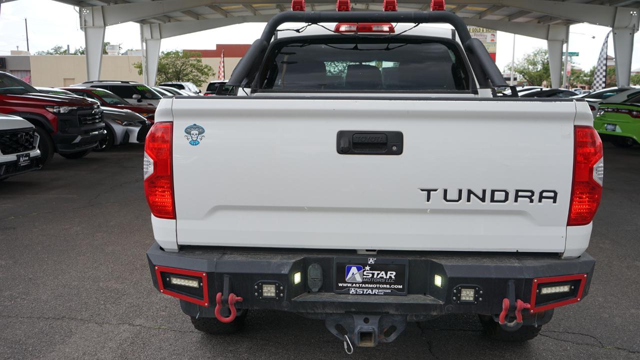 Toyota Tundra 4WD Truck CrewMax 5.7L FFV V8 6-Spd AT SR5 (Natl) 2016