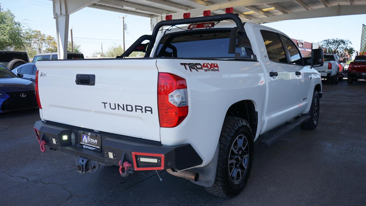 Toyota Tundra 4WD Truck CrewMax 5.7L FFV V8 6-Spd AT SR5 (Natl) 2016