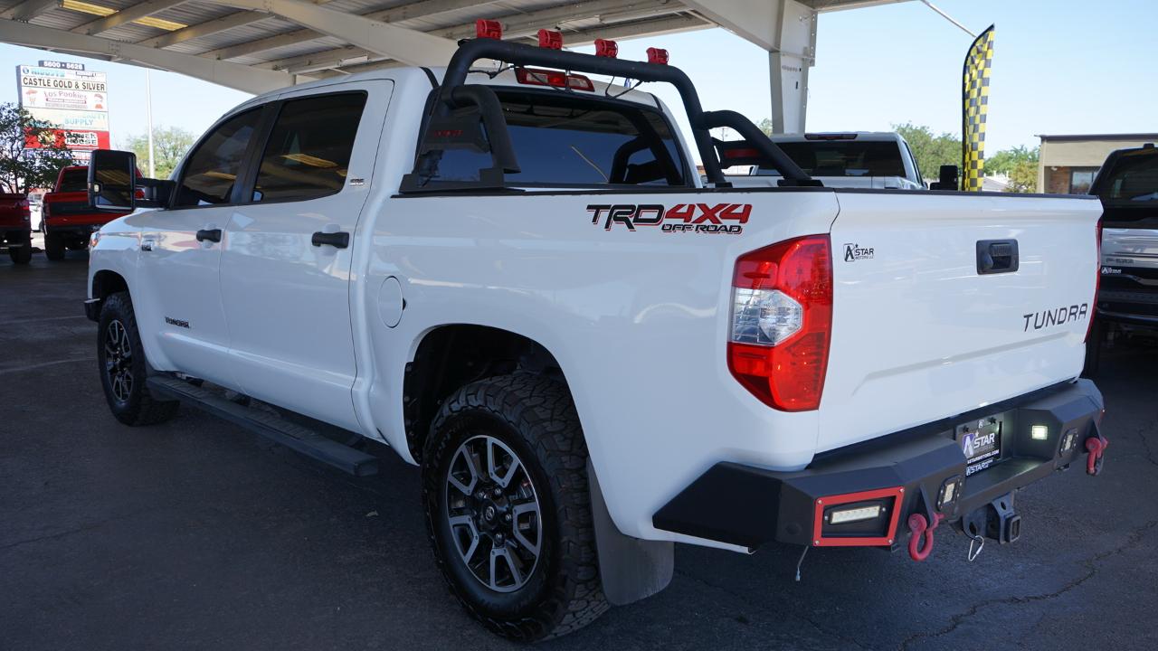 Toyota Tundra 4WD Truck CrewMax 5.7L FFV V8 6-Spd AT SR5 (Natl) 2016