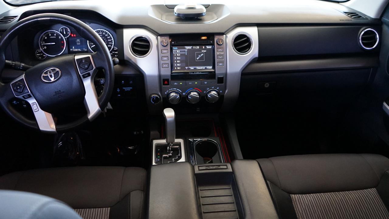 Toyota Tundra 4WD Truck CrewMax 5.7L FFV V8 6-Spd AT SR5 (Natl) 2016