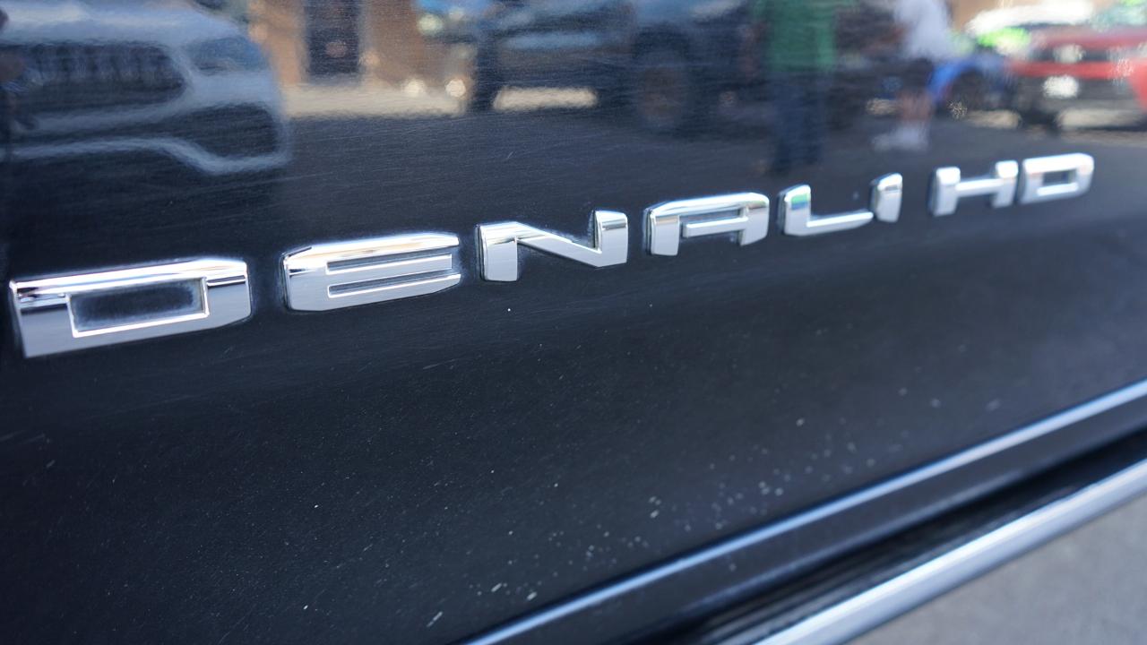 GMC Sierra 2500HD 4WD Crew Cab 159" Denali 2023