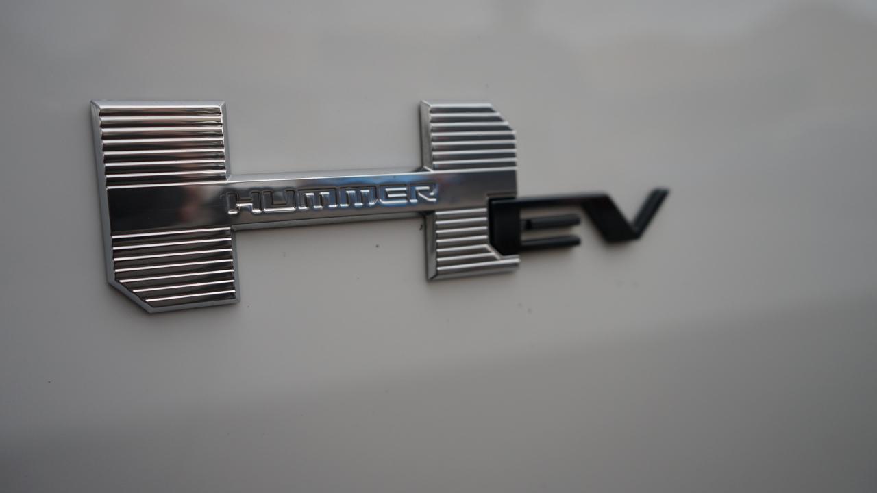 GMC HUMMER EV SUV e4WD 4dr 3X 2025