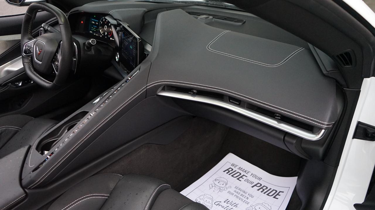Chevrolet Corvette 2dr Stingray Cpe w/2LT 2023