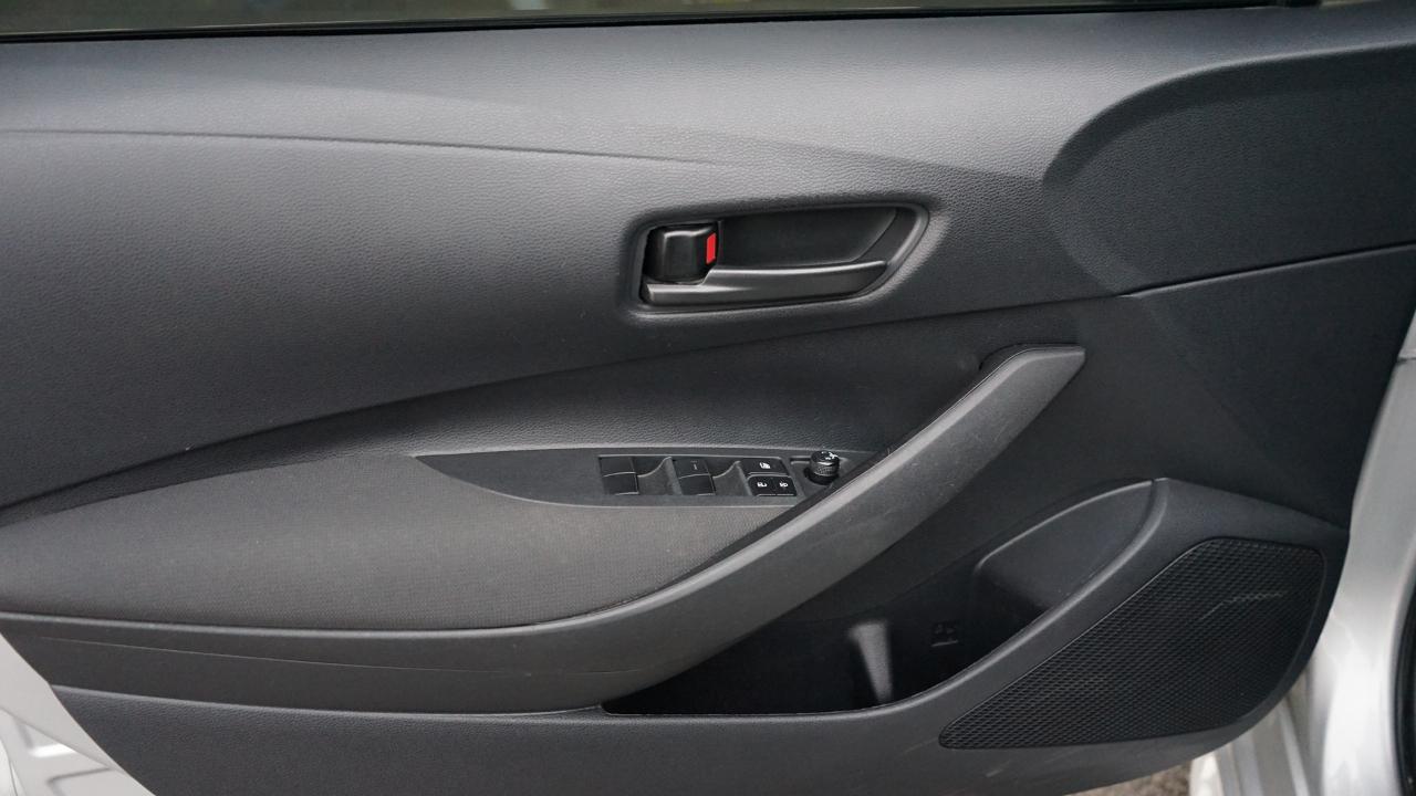 Toyota Corolla LE CVT (Natl) 2024