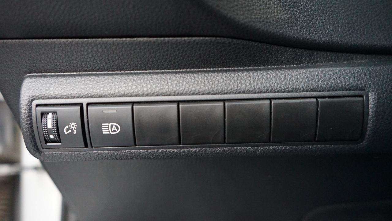 Toyota Corolla LE CVT (Natl) 2024