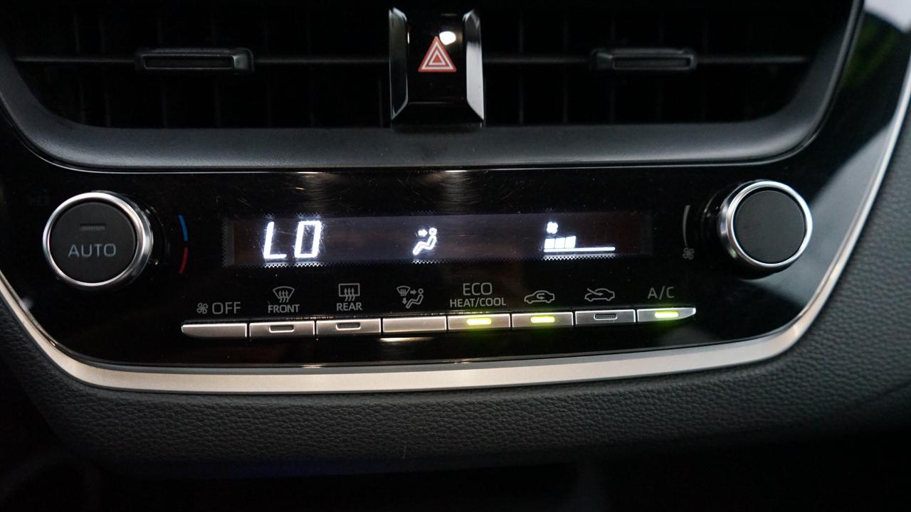 Toyota Corolla LE CVT (Natl) 2024