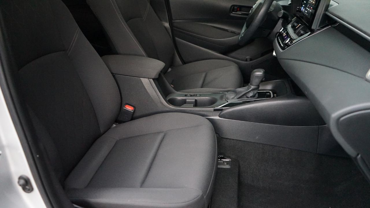 Toyota Corolla LE CVT (Natl) 2024