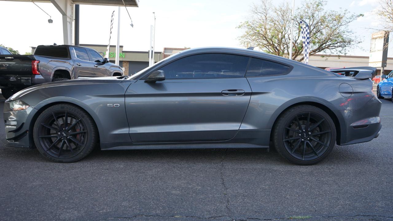 Ford Mustang GT Fastback 2021