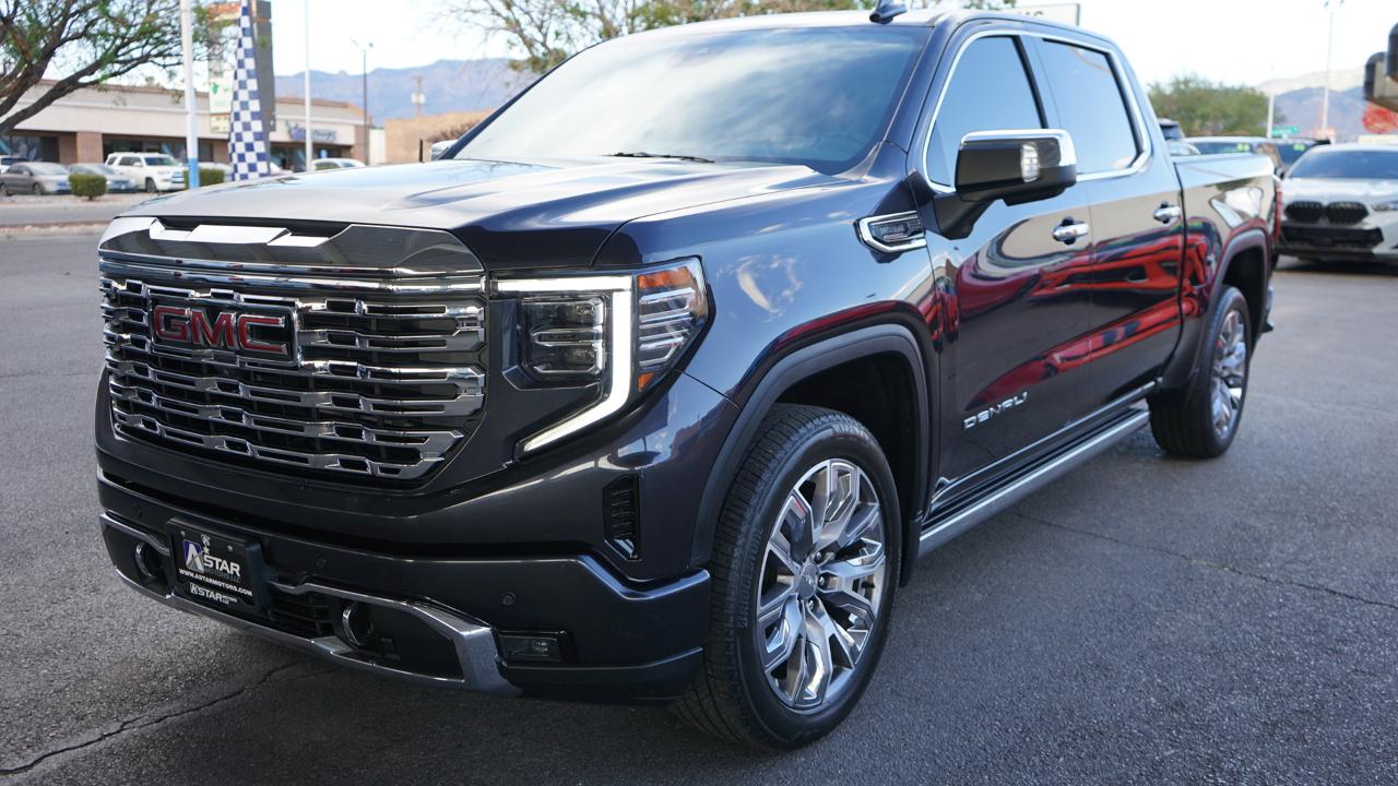 GMC Sierra 1500 4WD Crew Cab 147" Denali 2023