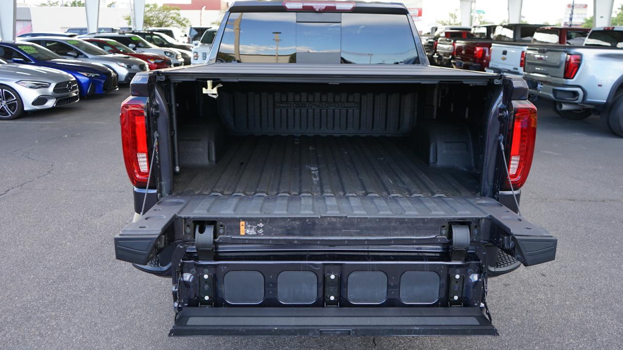 GMC Sierra 1500 4WD Crew Cab 147" Denali 2023