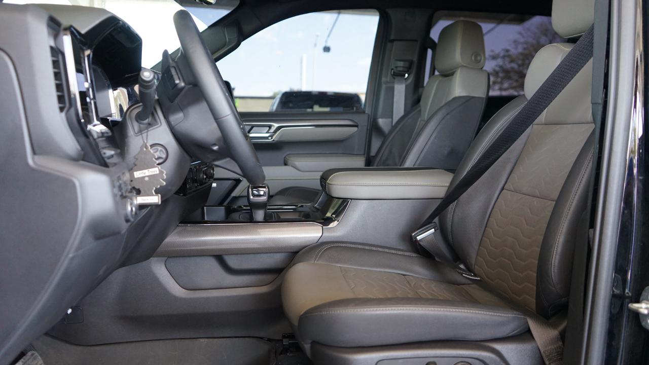 Chevrolet Silverado 1500 4WD Crew Cab 147" ZR2 2023
