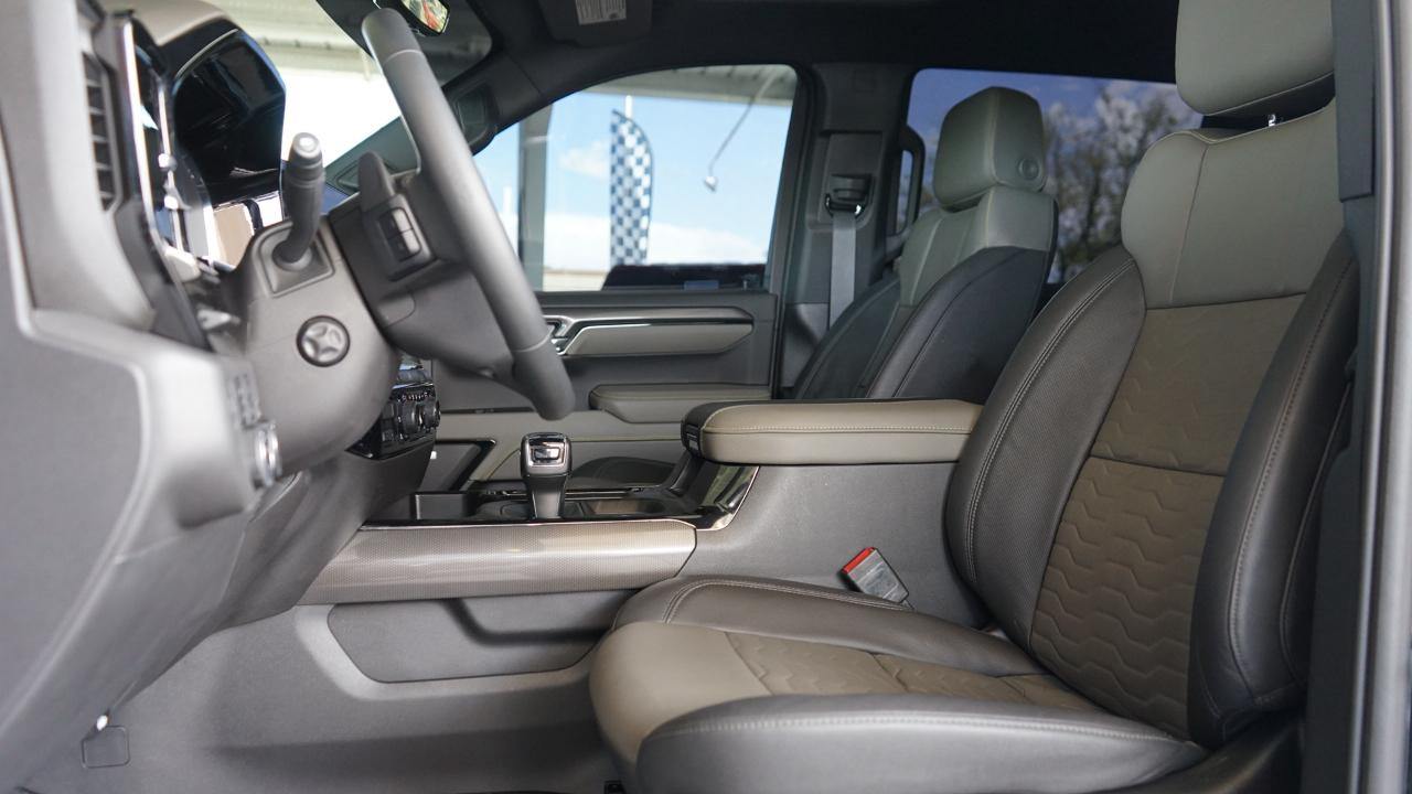 Chevrolet Silverado 1500 4WD Crew Cab 147" ZR2 2023