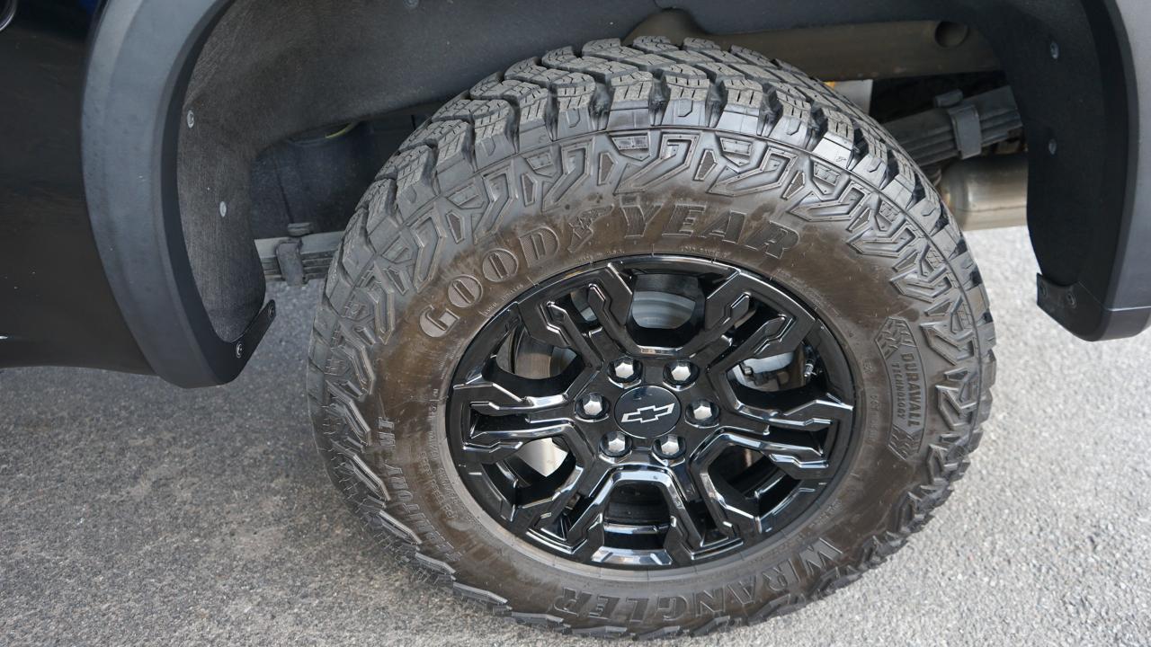 Chevrolet Silverado 1500 4WD Crew Cab 147" ZR2 2023