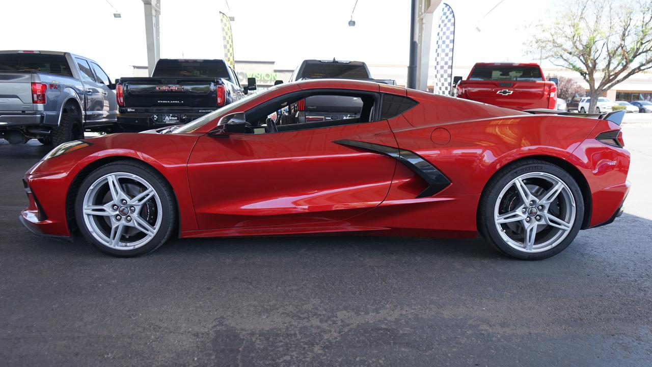 Chevrolet Corvette 2dr Stingray Cpe w/2LT 2021