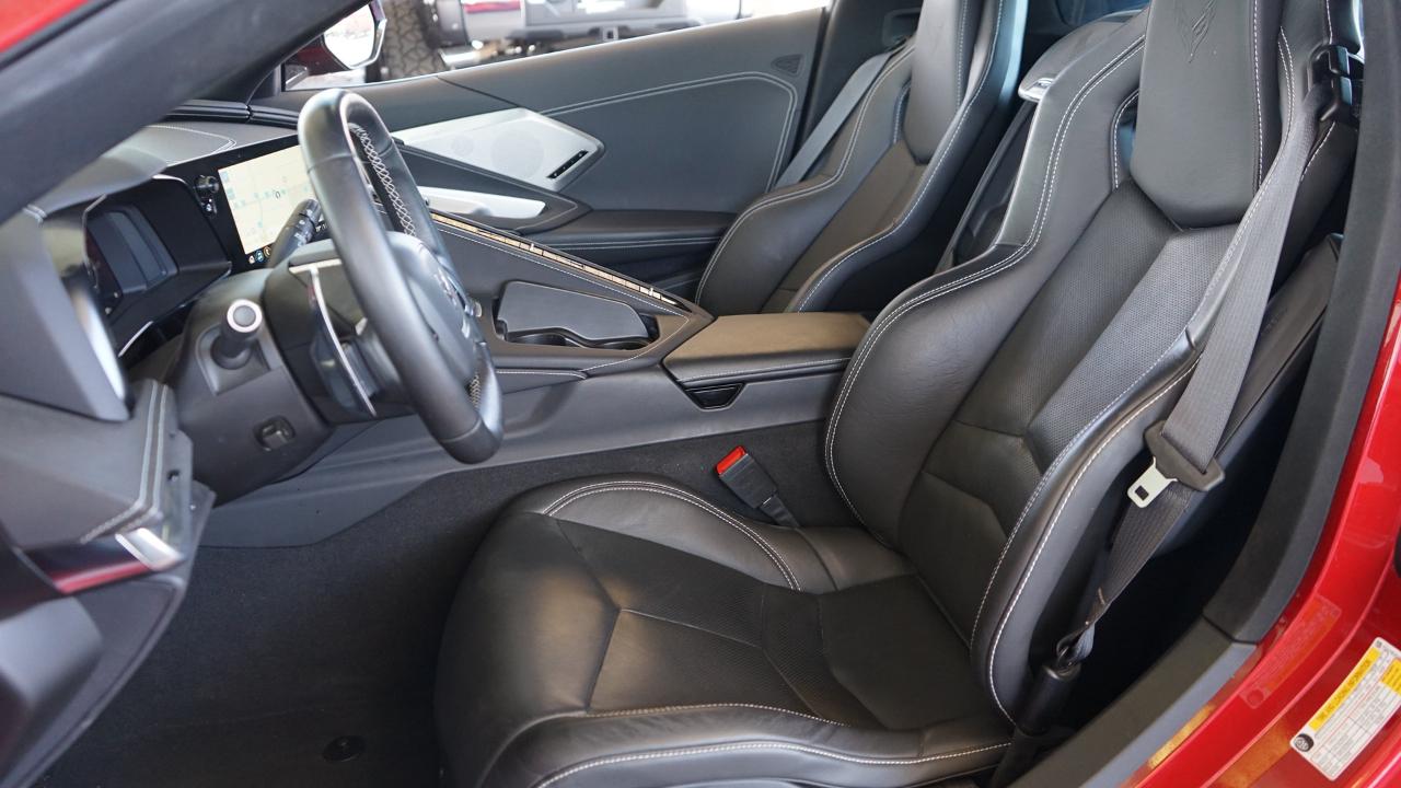 Chevrolet Corvette 2dr Stingray Cpe w/2LT 2021