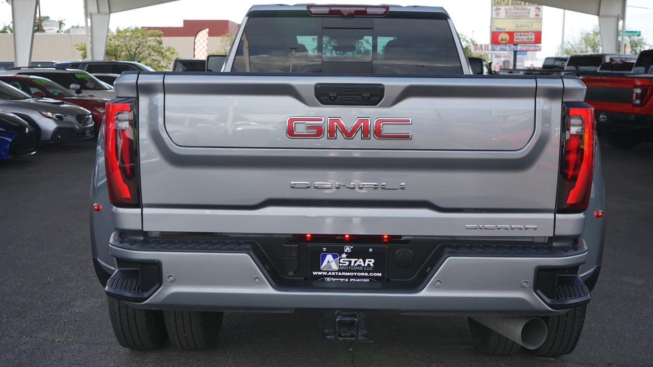 GMC Sierra 3500HD 4WD Crew Cab 172" Denali 2025
