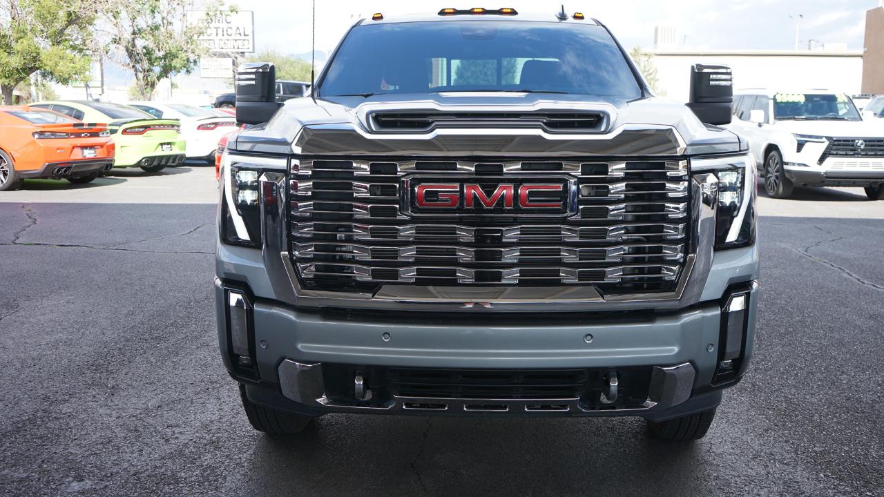 GMC Sierra 3500HD 4WD Crew Cab 172" Denali 2025