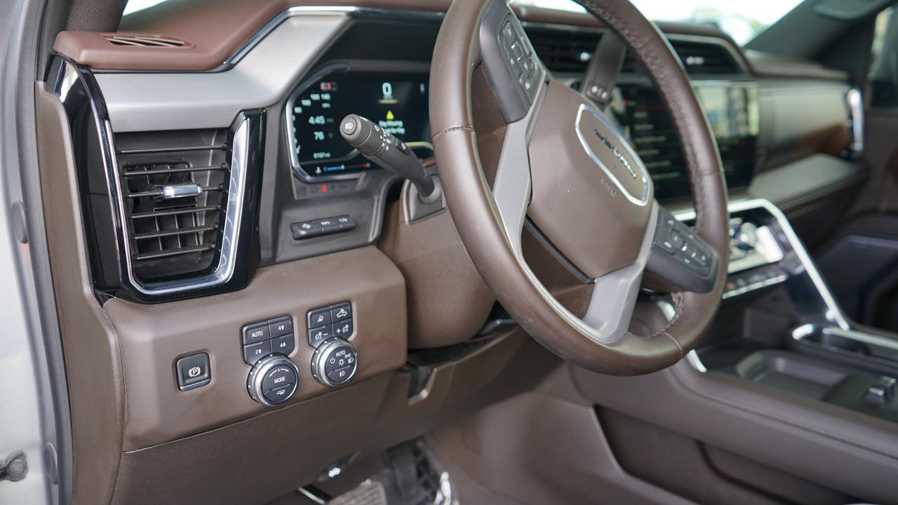 GMC Sierra 3500HD 4WD Crew Cab 172" Denali 2025