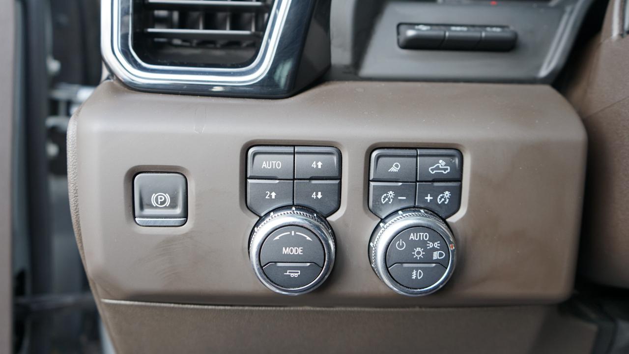 GMC Sierra 3500HD 4WD Crew Cab 172" Denali 2025