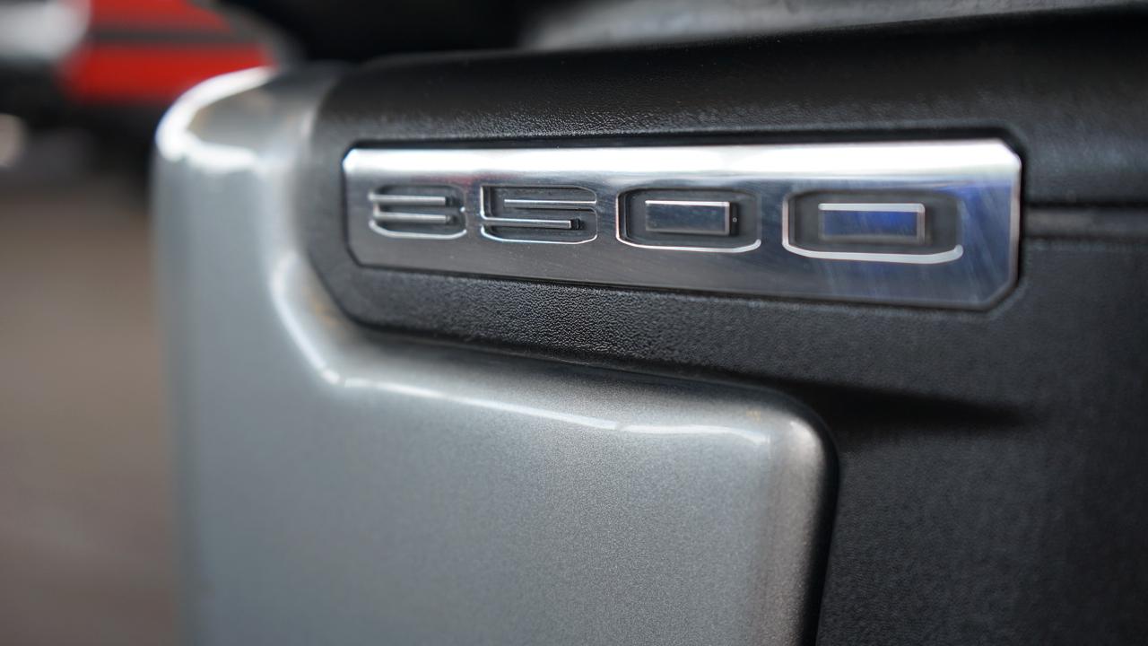 GMC Sierra 3500HD 4WD Crew Cab 172" Denali 2025