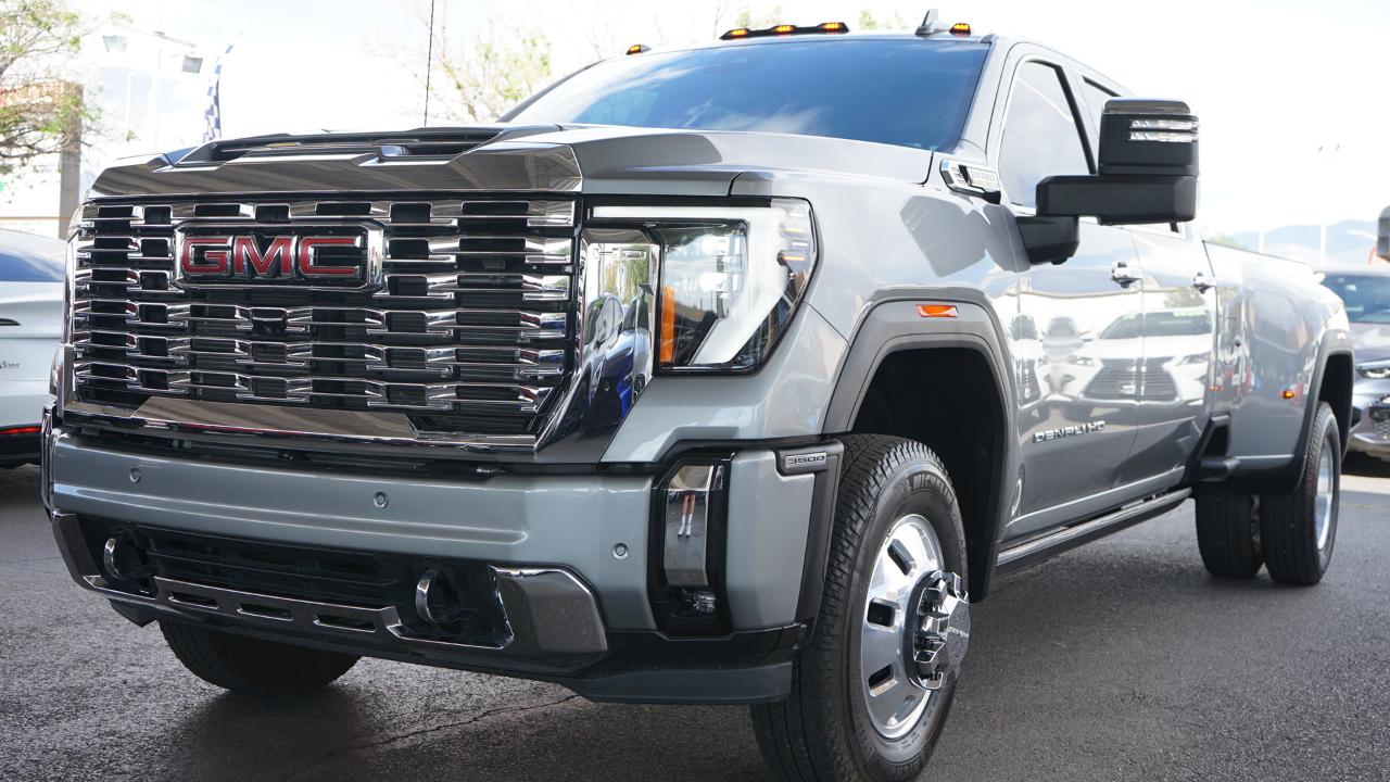 GMC Sierra 3500HD 4WD Crew Cab 172" Denali 2025