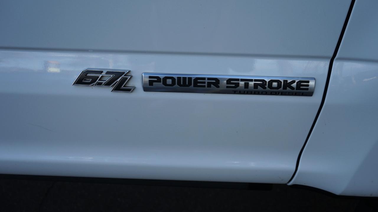 Ford Super Duty F-350 SRW Platinum 4WD Crew Cab 8' Box 2021