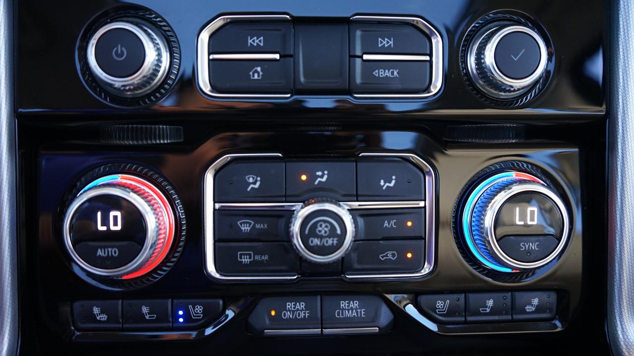 GMC Yukon 4WD 4dr Denali 2023