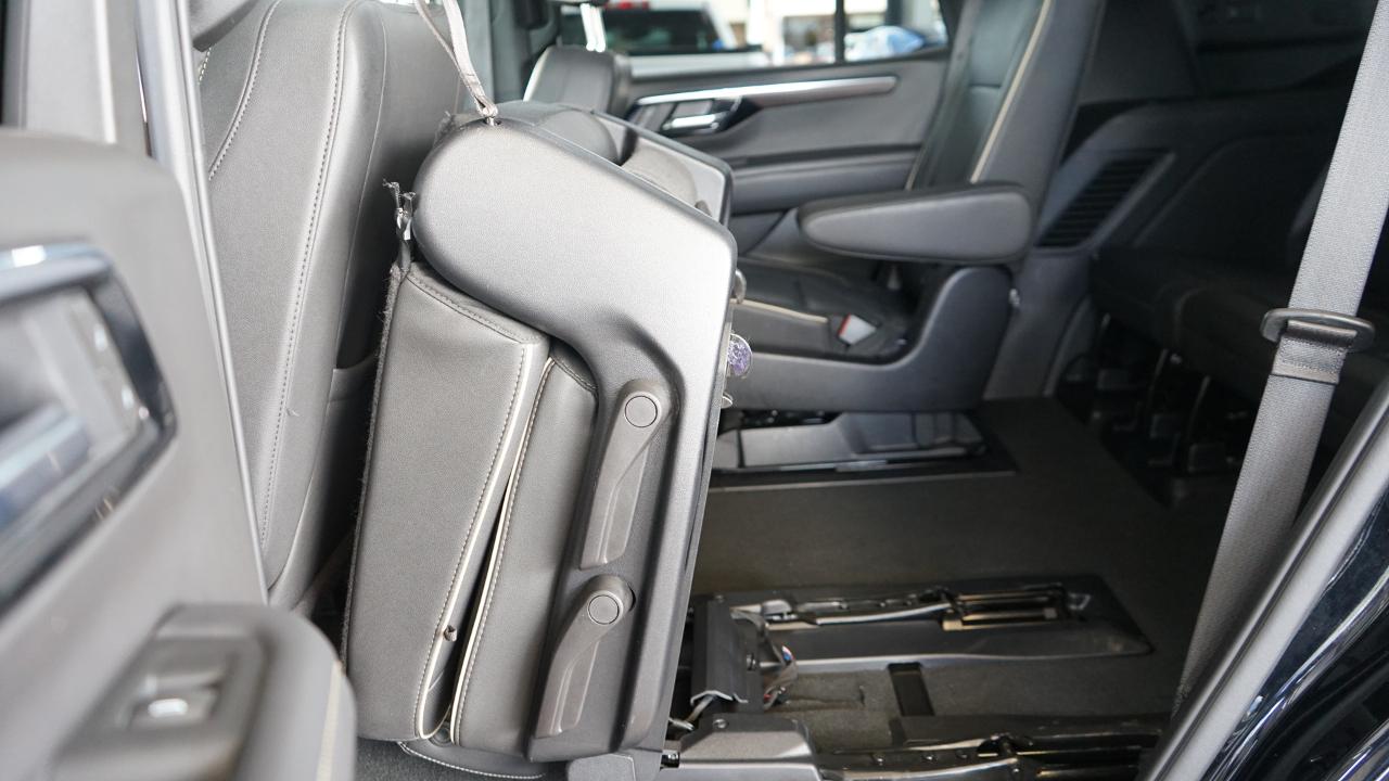 Chevrolet Tahoe 4WD 4dr Premier 2025