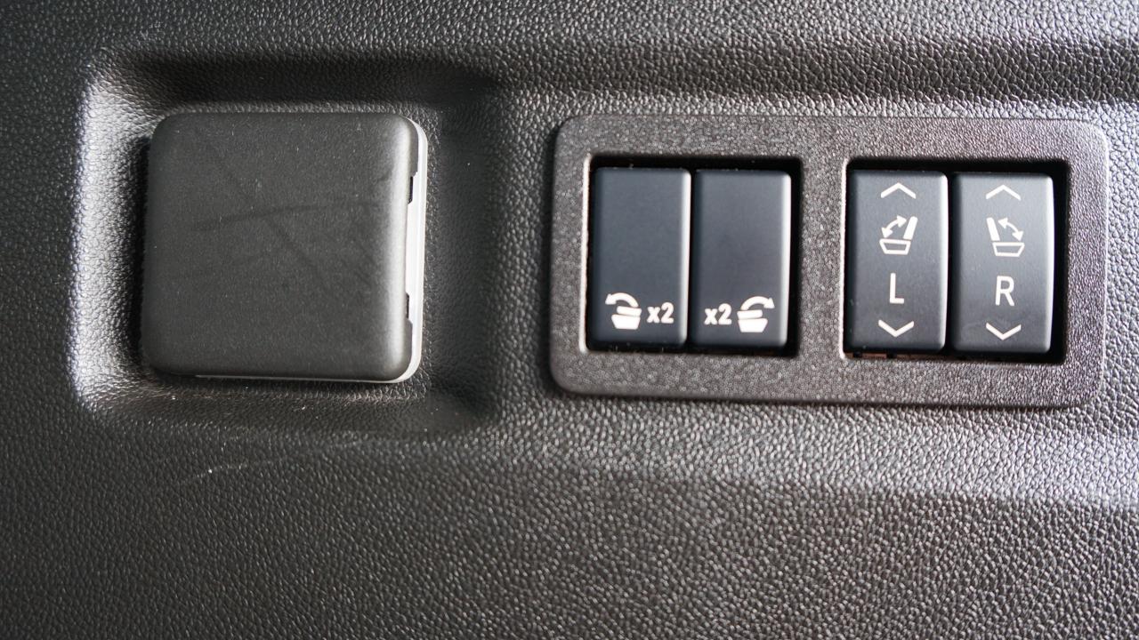Chevrolet Tahoe 4WD 4dr Premier 2025