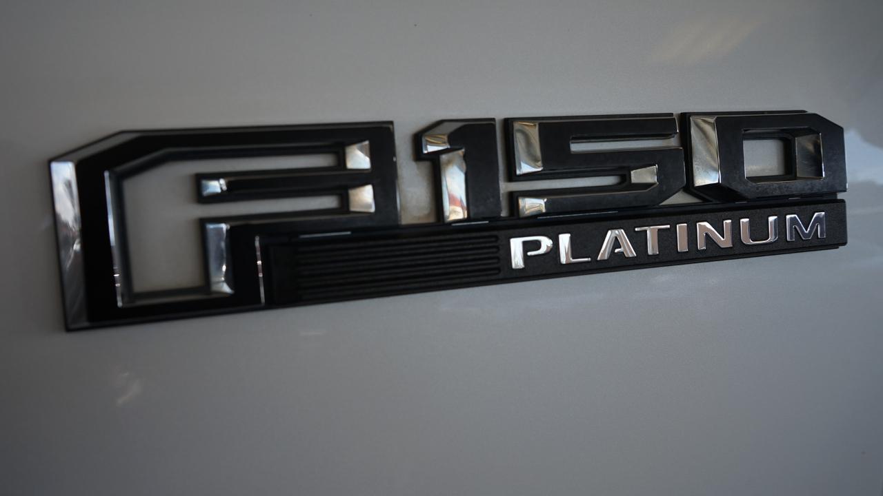 Ford F-150 4WD SuperCrew 145" Platinum 2015