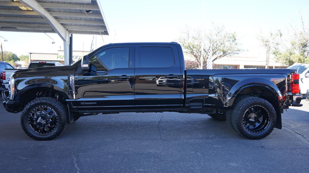 Ford Super Duty F-350 DRW Lariat 4WD Crew Cab 8' Box 2024