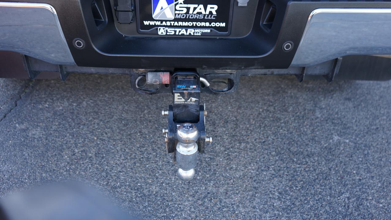 Ford Super Duty F-350 DRW Lariat 4WD Crew Cab 8' Box 2024