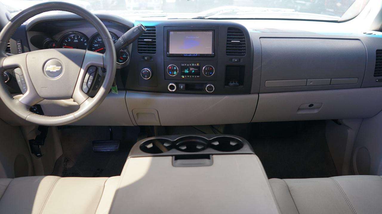 Chevrolet Silverado 1500 4WD Crew Cab 143.5" LT 2012